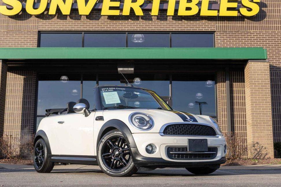 MINI COOPER CONVERTIBLE 2012 WMWZN3C54CT135029 image